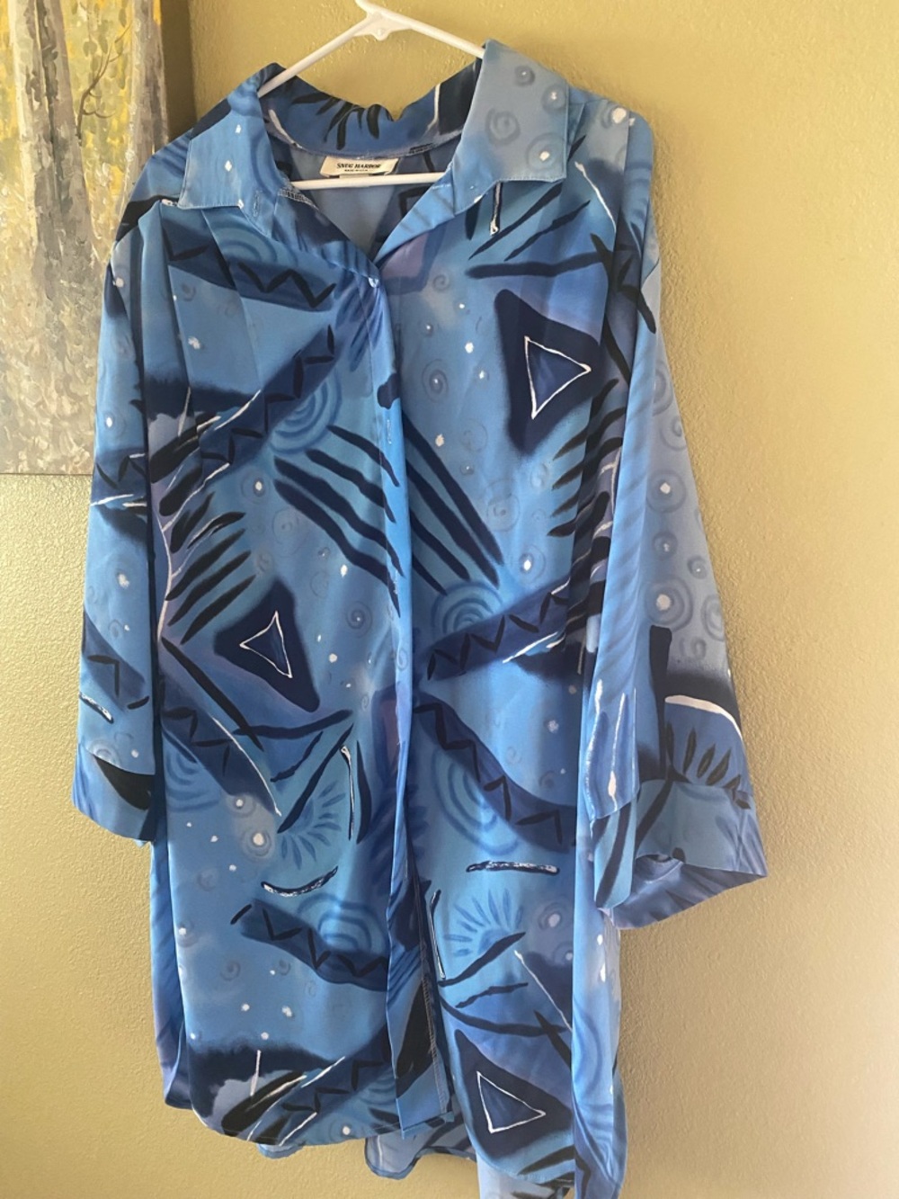 Blue Abstract Print Womens Button-Front Blouse 3X  PTP 30. Length 35